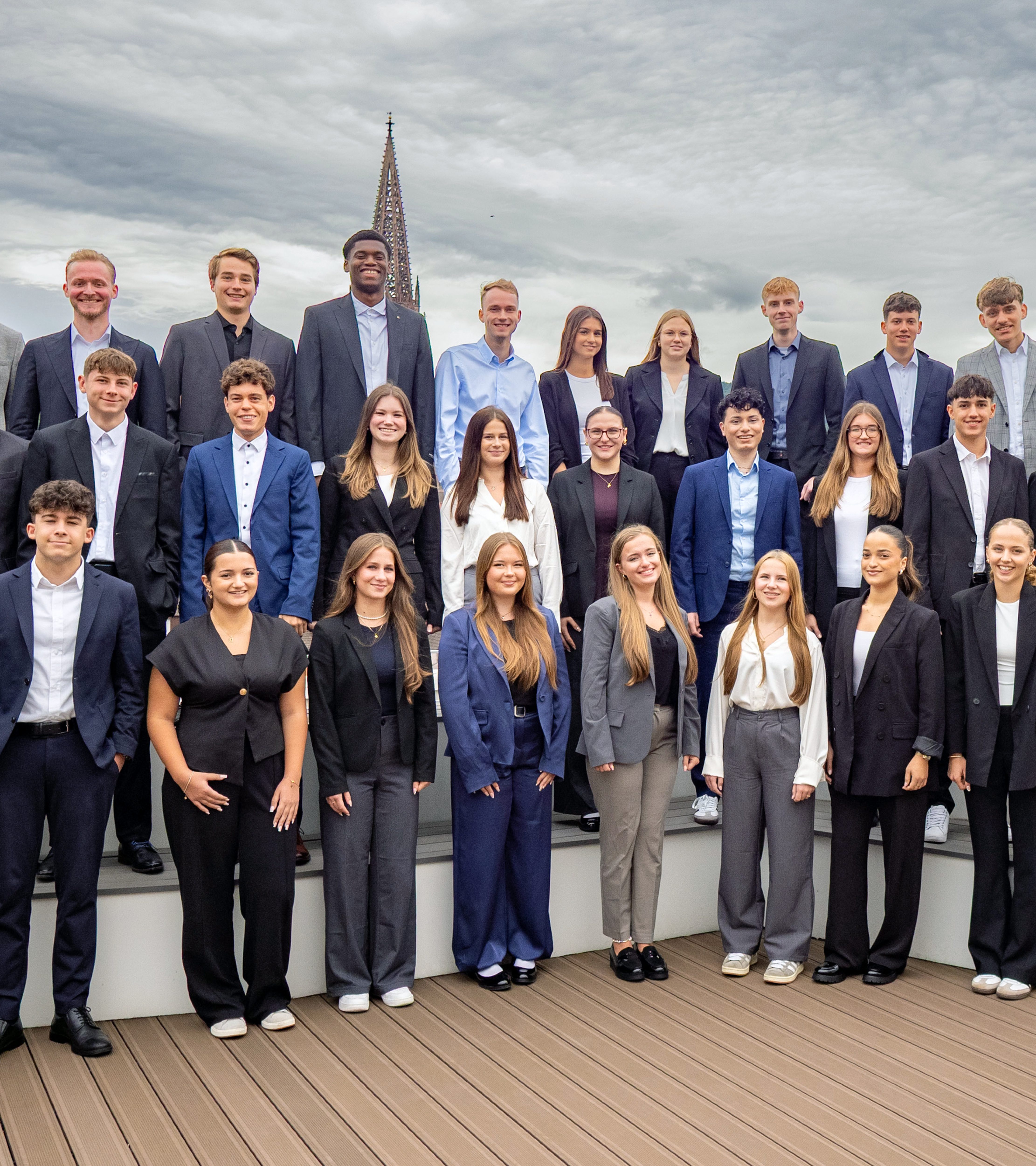 Recruiting_Azubi-Startseite_Header-Slider_1600x1800px_20