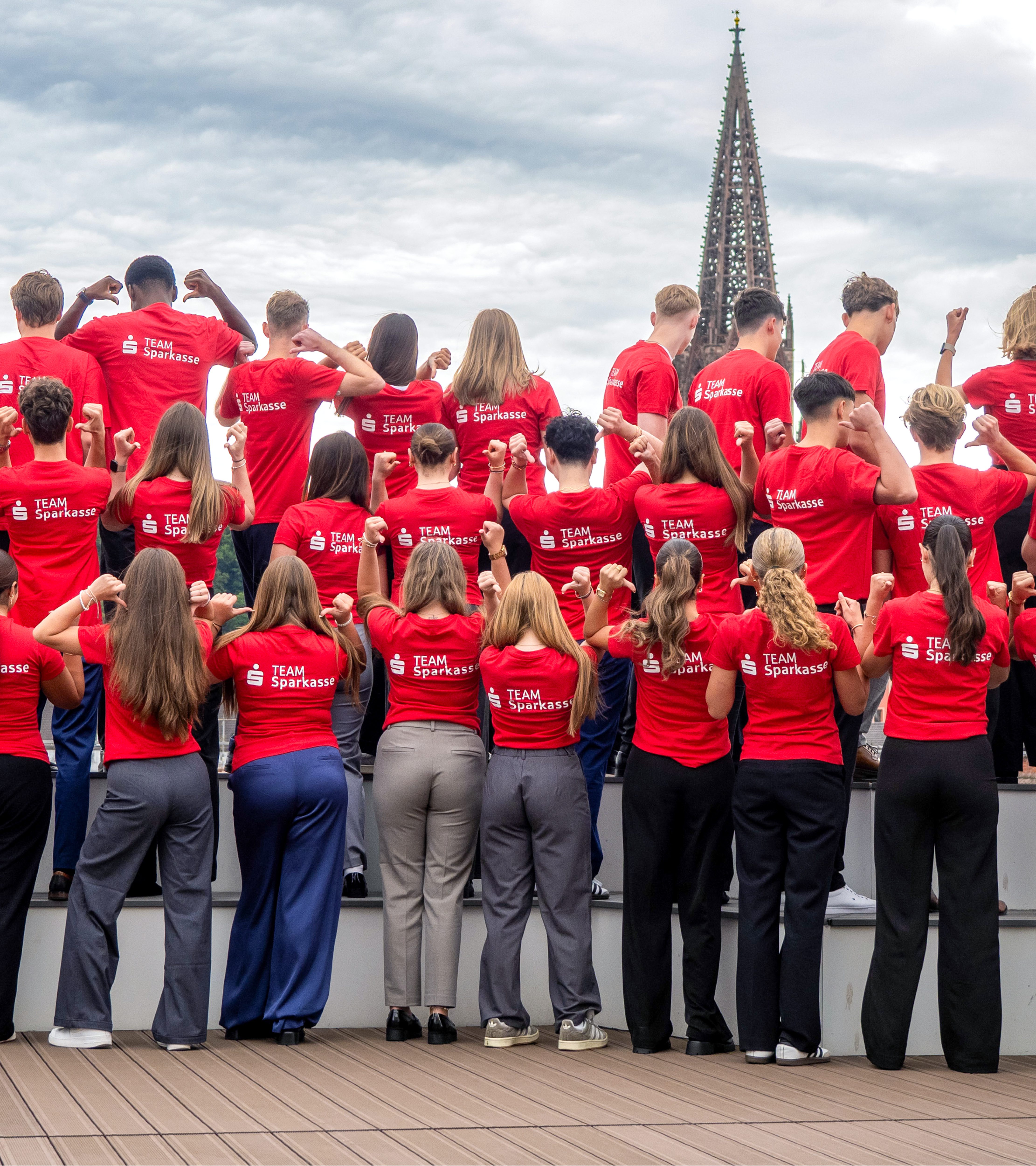 Recruiting_Azubi-Startseite_Header-Slider_1600x1800px_21