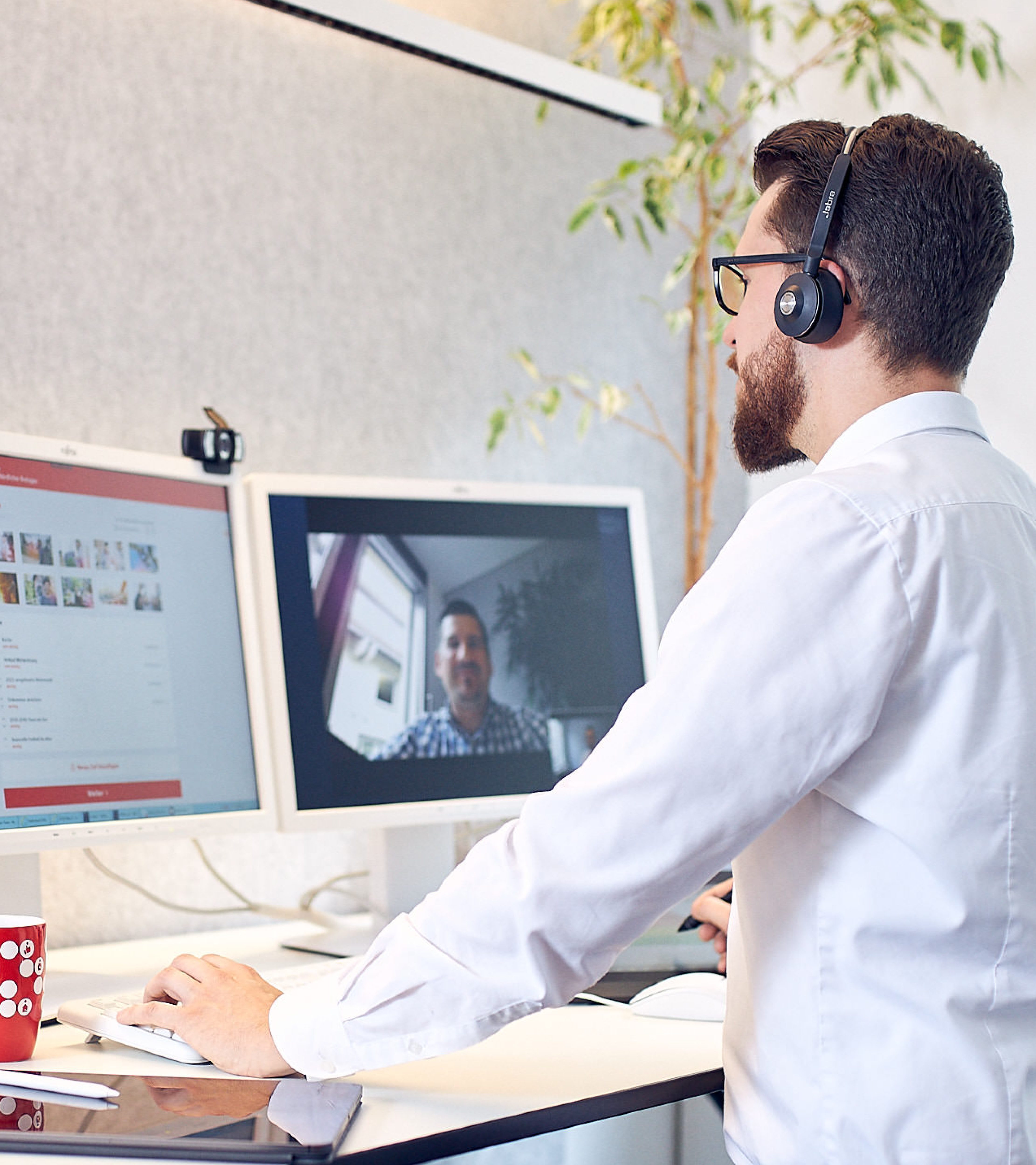 Recruiting_Fachkraefte-Startseite_Header-Slider_1600x1800px_24